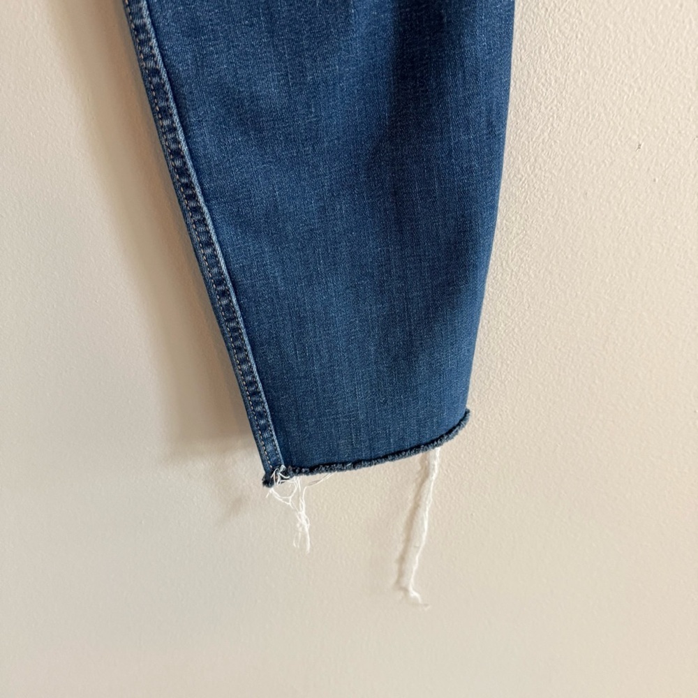 Old Navy Extra High-Rise Super Skinny Distressed Blue Rockstar Jeans - Picture 9 of 11